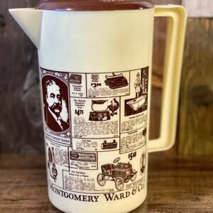 Montgomery Ward & Co-2Quart Catalog Print Pitcher w/Lid-Vintage-1970’s-Tan/Brown
